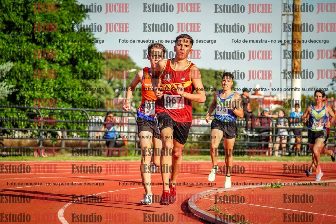 Fotos de los 1500 m llanos de varones