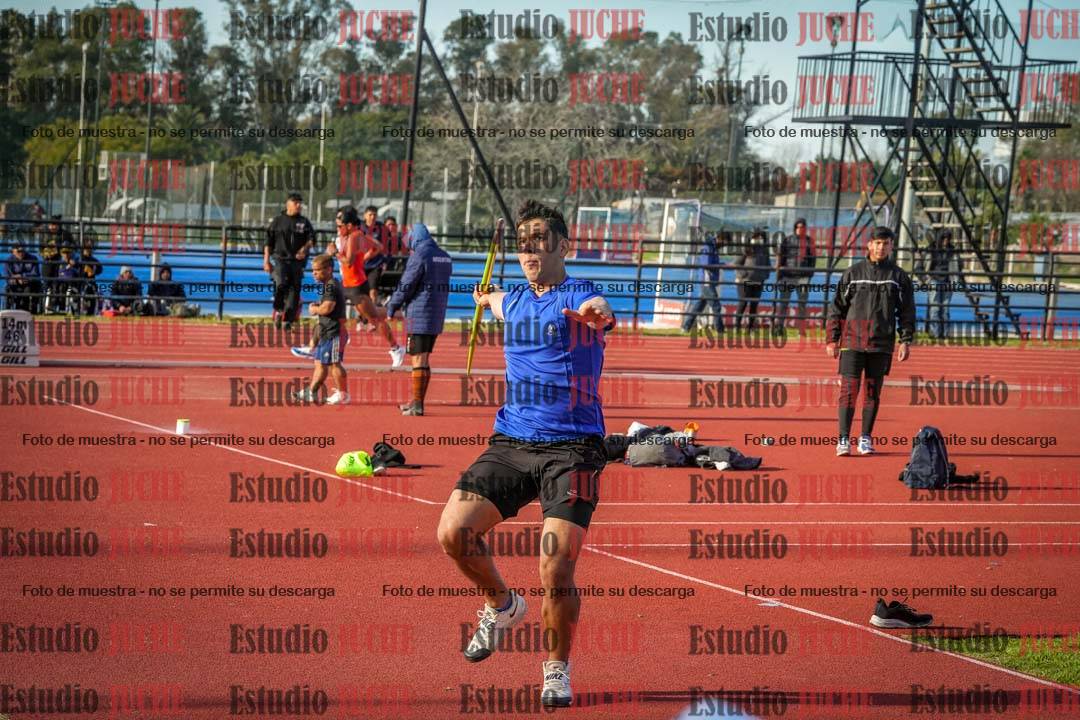 Fotos del lanzamiento de jabalina de varones
