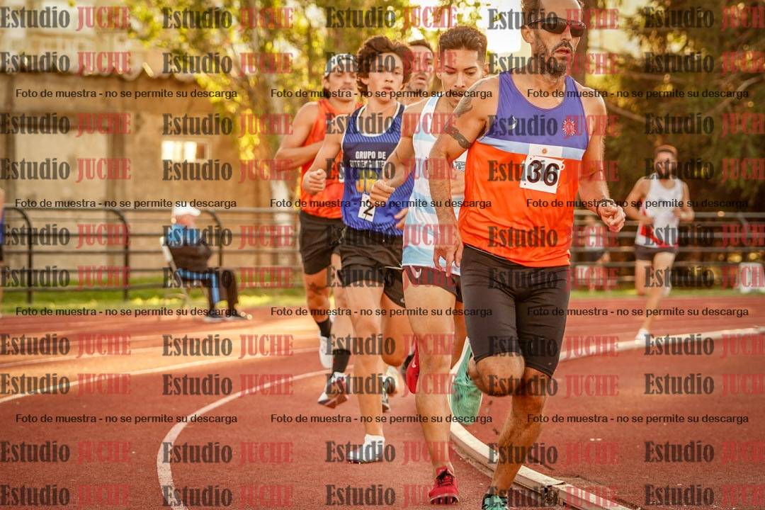 Fotos de los 3000 m llanos de varones