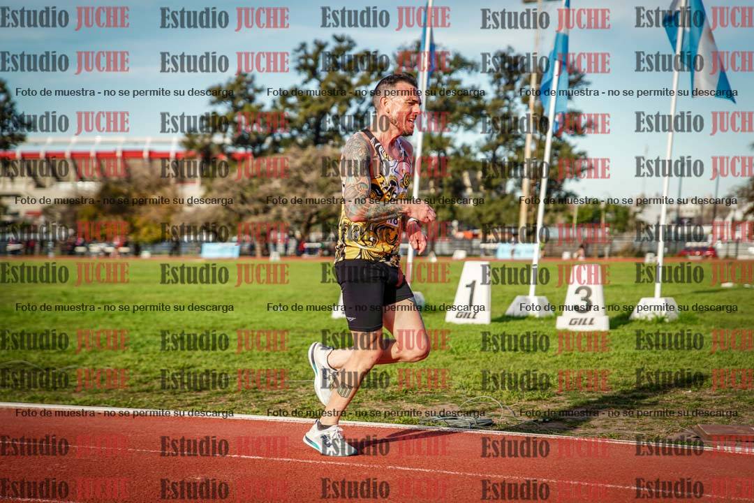 Fotos de los 3000 m llanos de varones