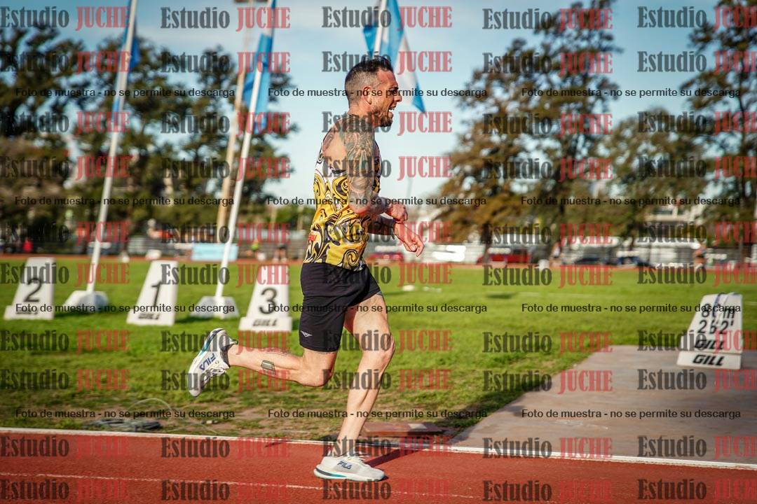 Fotos de los 3000 m llanos de varones