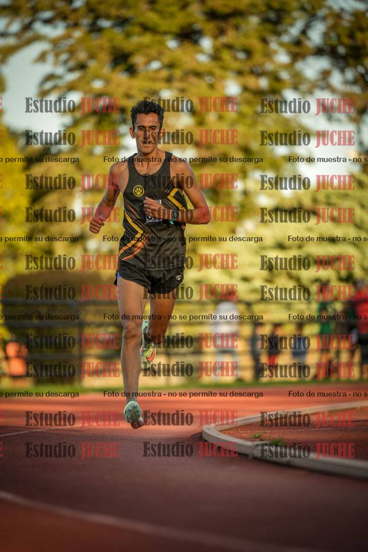 Fotos de los 3000 m llanos de varones