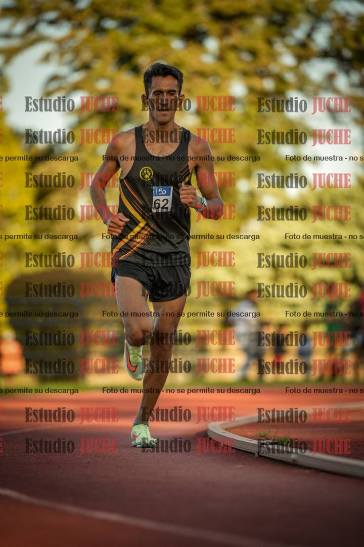 Fotos de los 3000 m llanos de varones