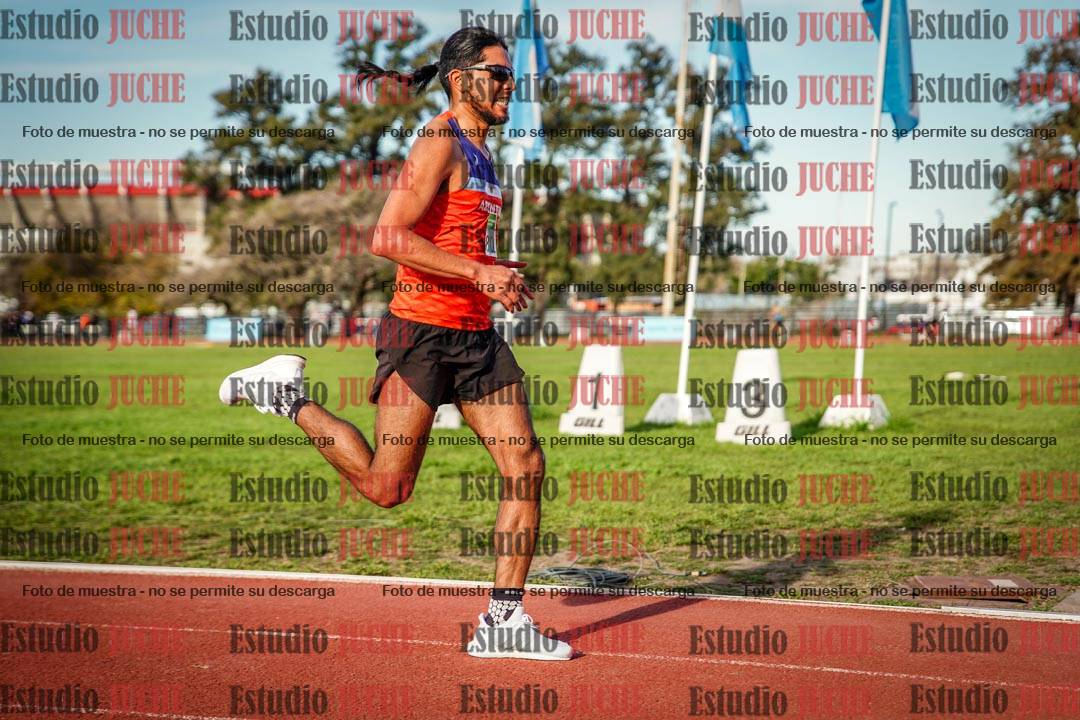 Fotos de los 3000 m llanos de varones