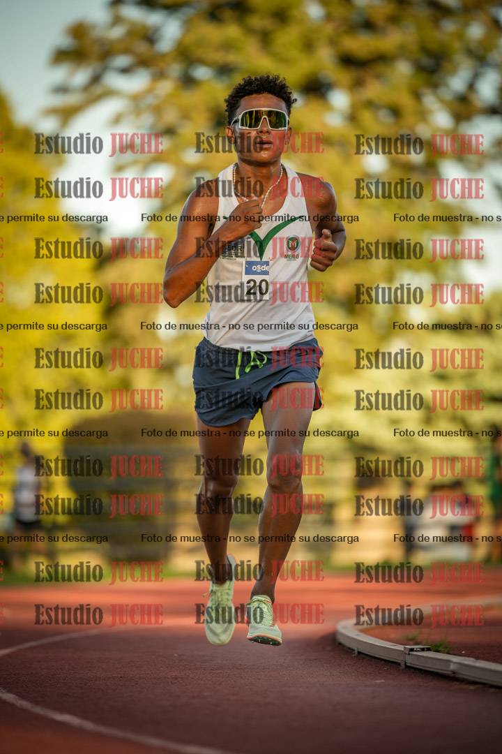 Fotos de los 3000 m llanos de varones