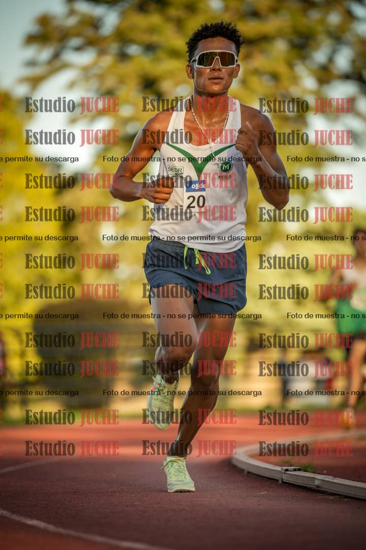 Fotos de los 3000 m llanos de varones