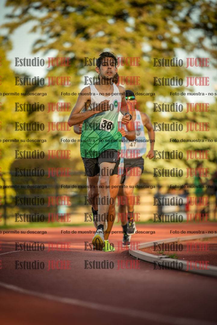 Fotos de los 3000 m llanos de varones