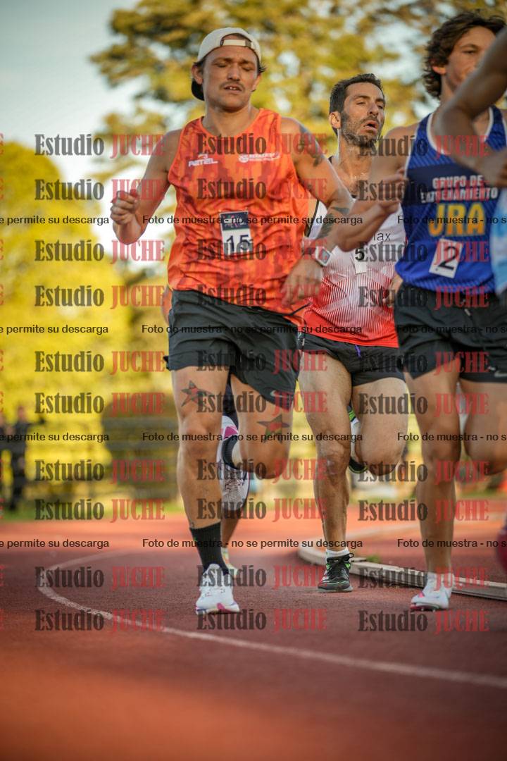 Fotos de los 3000 m llanos de varones