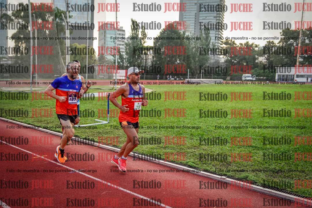 Fotos de los 3000 m llanos de varones