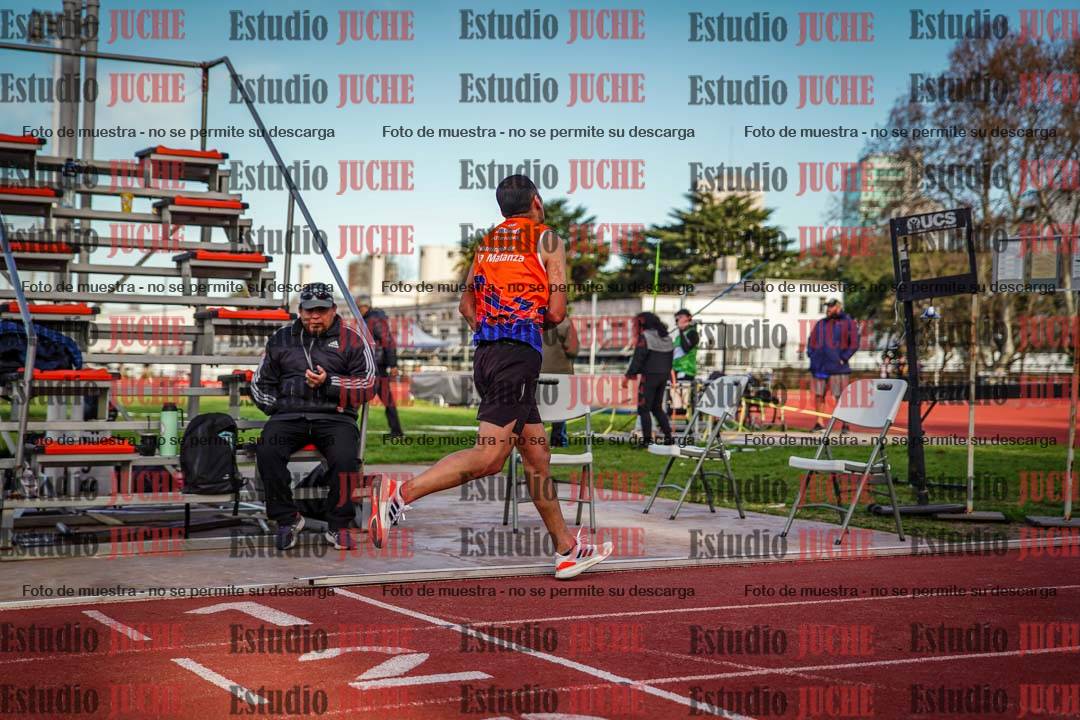 Fotos de los 3000 m llanos de varones