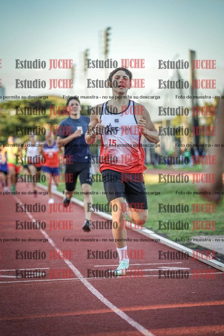 Fotos de los 1500 m llanos de varones