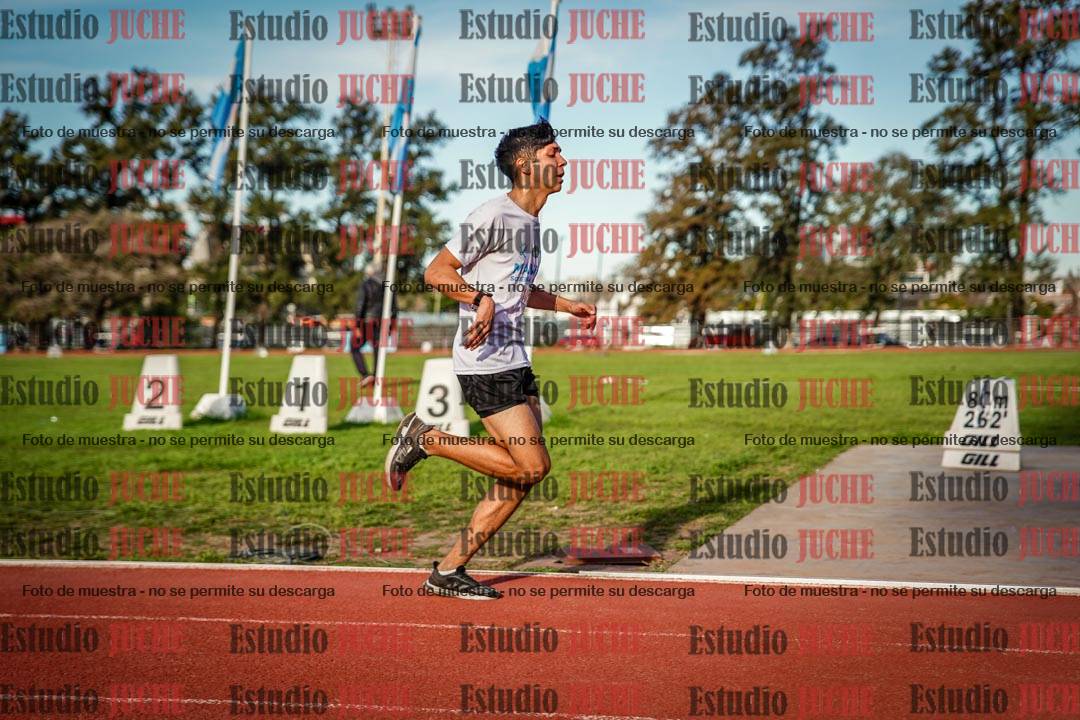 Fotos de los 3000 m llanos de varones