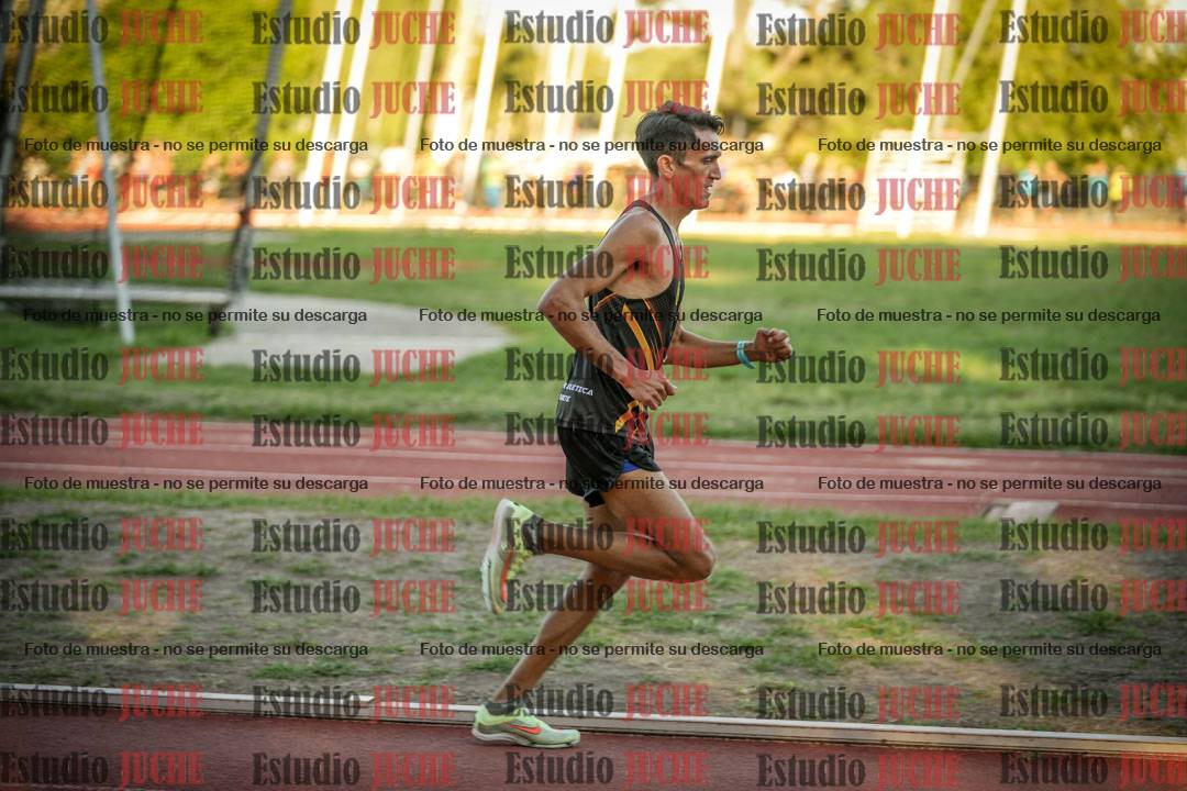 Fotos de los 3000 m llanos de varones