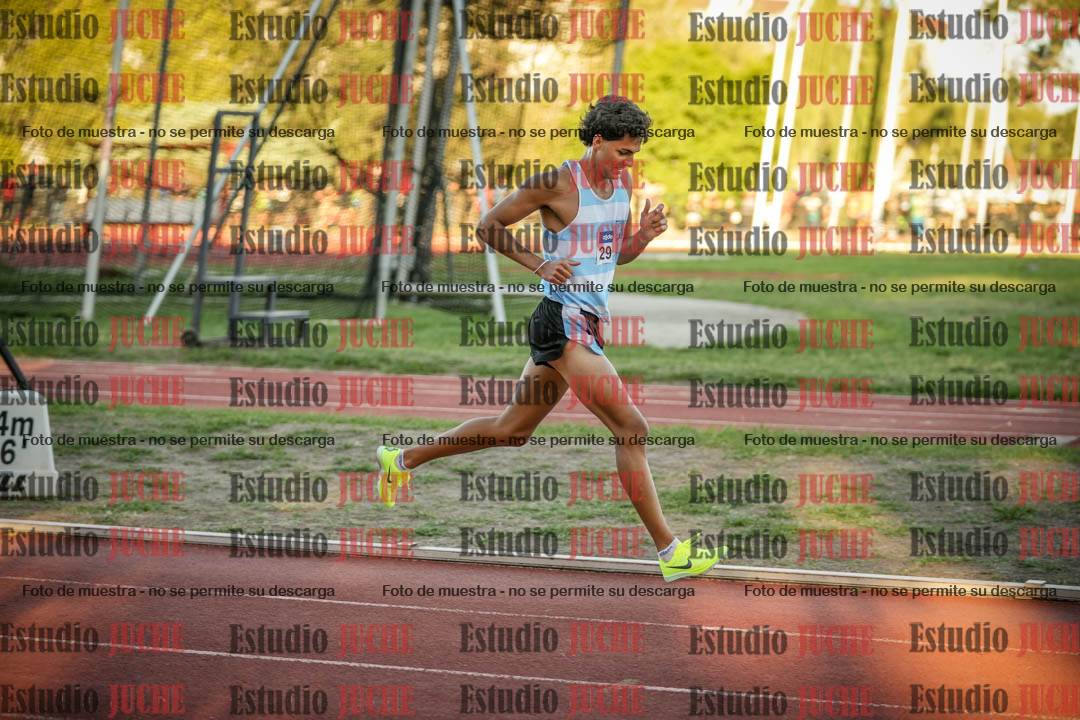 Fotos de los 3000 m llanos de varones