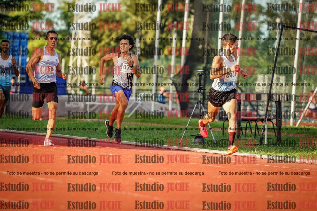 Fotos de los 1500 m llanos de varones
