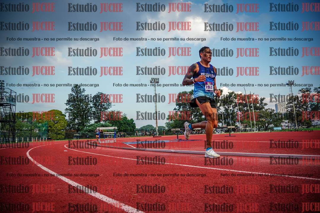 Fotos de los 3000 m llanos de varones
