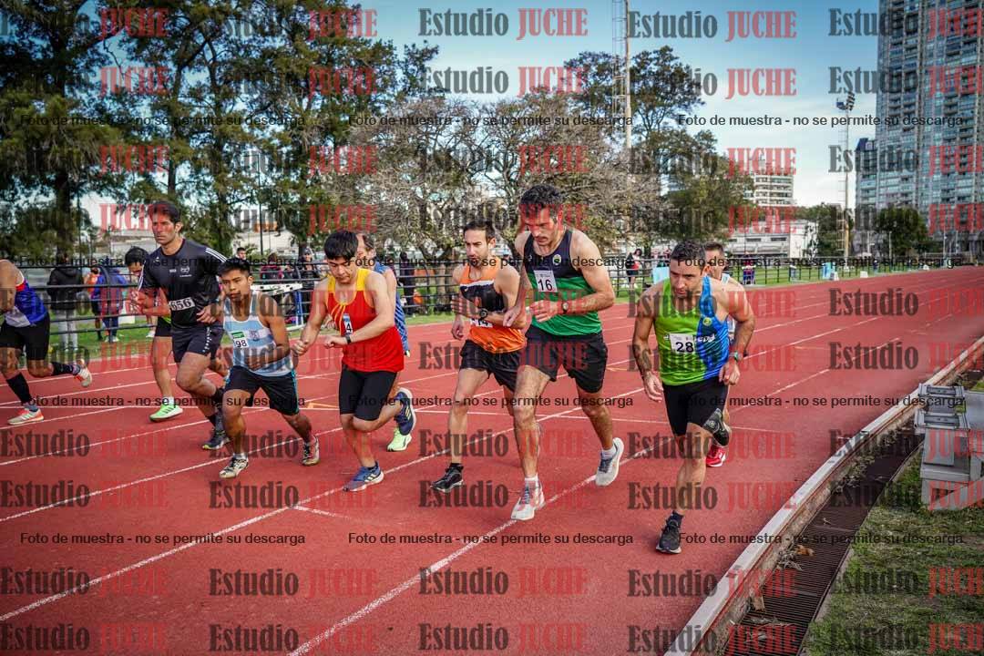 Fotos de los 3000 m llanos de varones