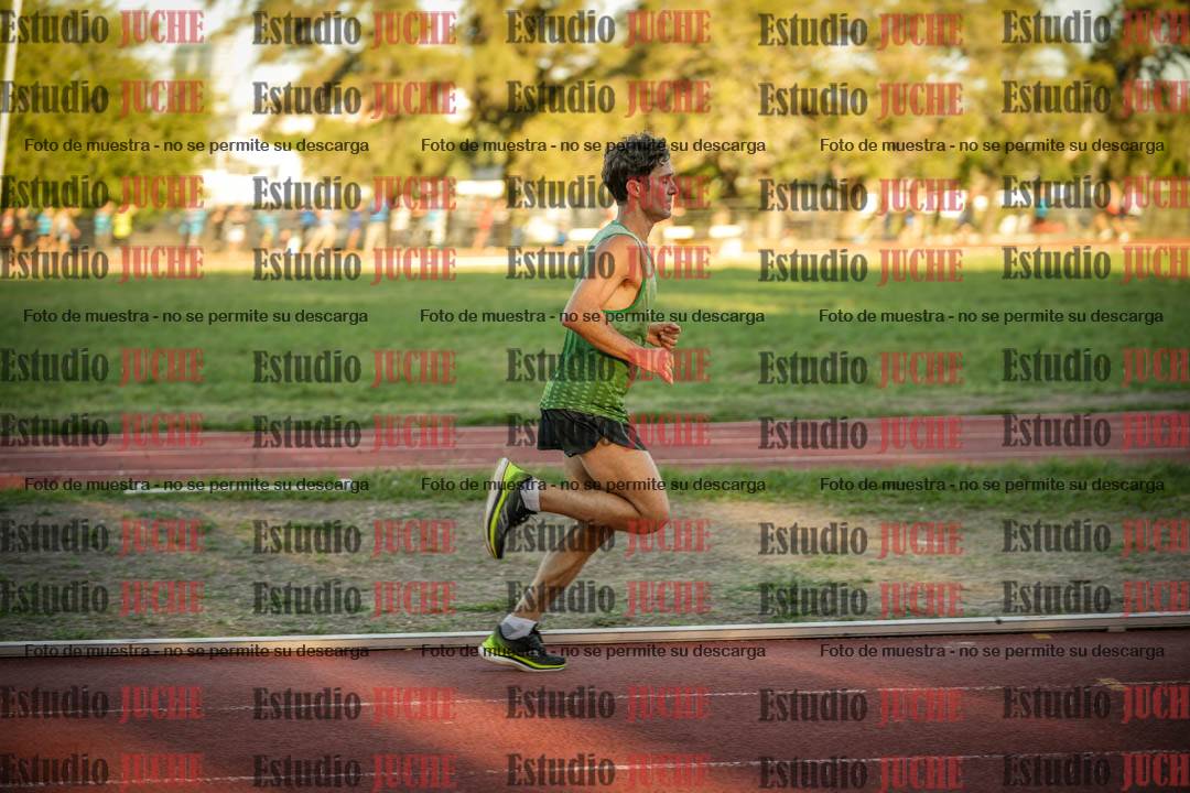 Fotos de los 3000 m llanos de varones