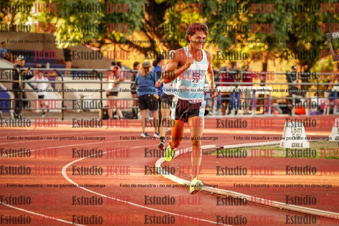 Fotos de los 3000 m llanos de varones