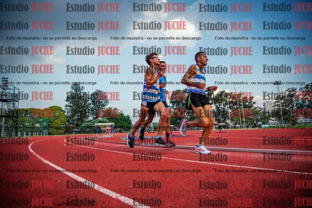 Fotos de los 3000 m llanos de varones