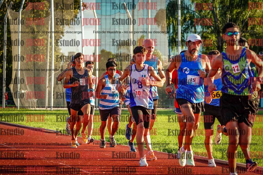Fotos de los 1500 m llanos de varones