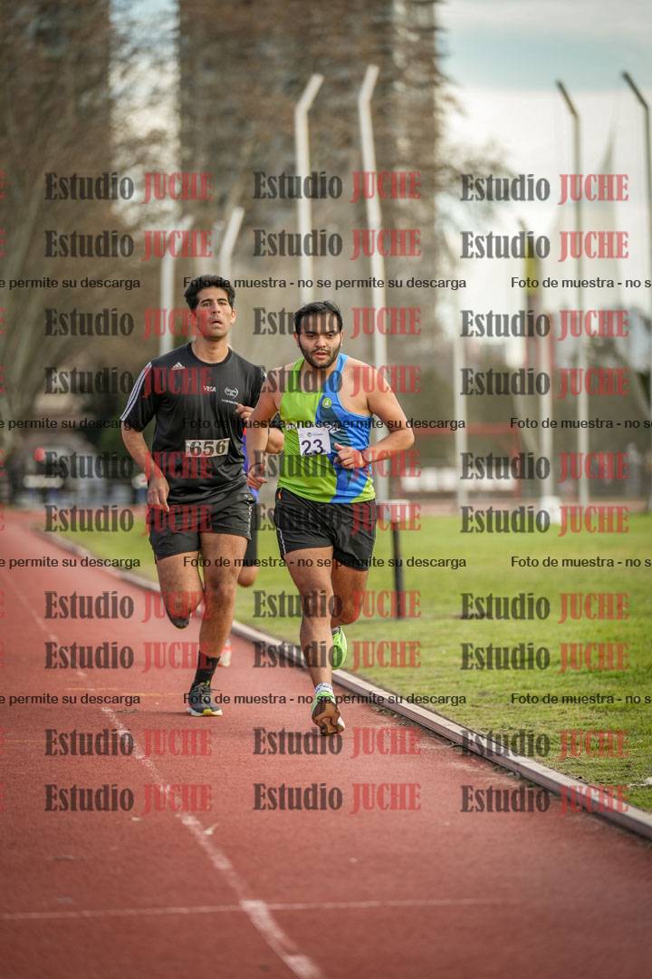 Fotos de los 3000 m llanos de varones