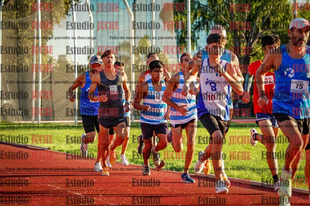Fotos de los 1500 m llanos de varones