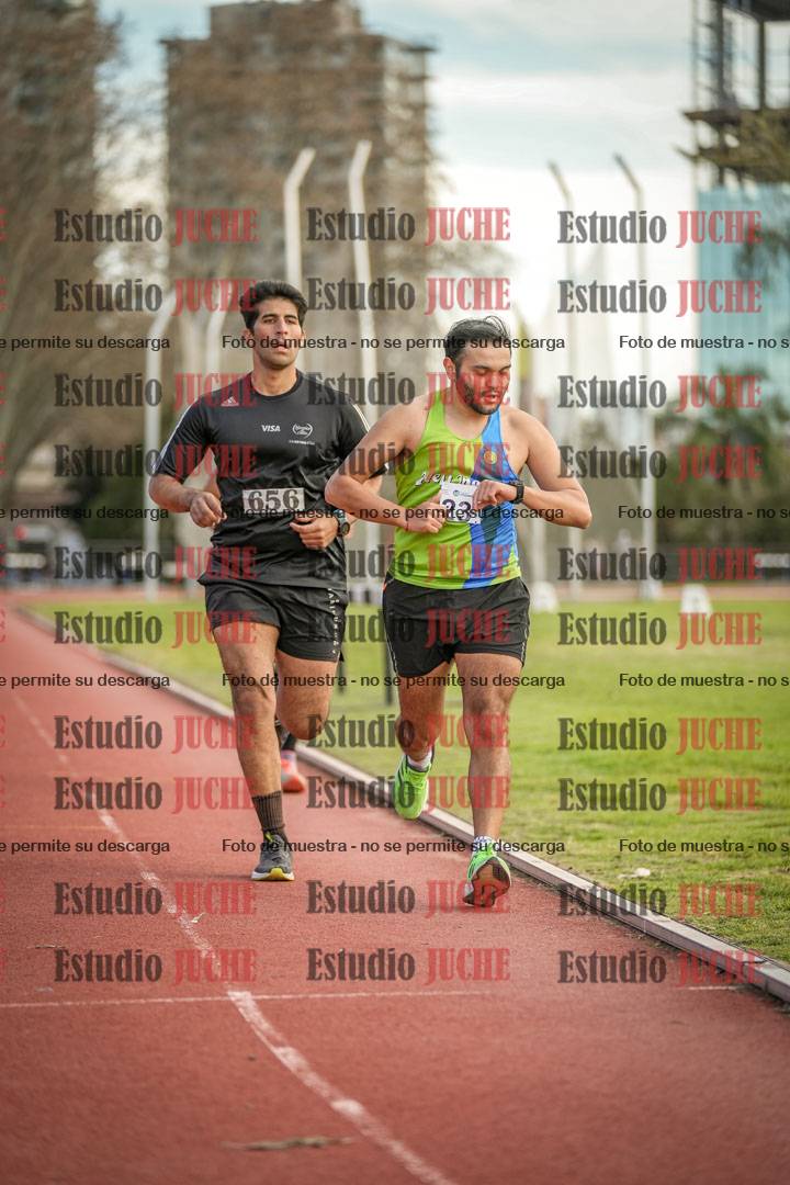 Fotos de los 3000 m llanos de varones
