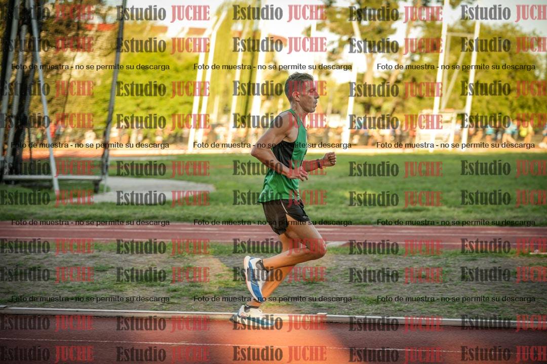 Fotos de los 3000 m llanos de varones