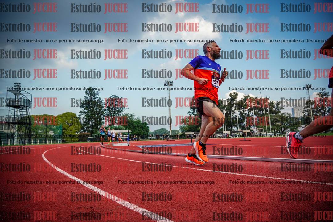 Fotos de los 3000 m llanos de varones