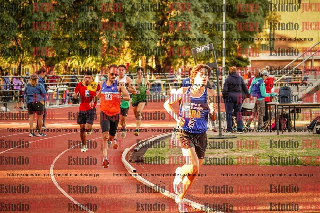 Fotos de los 3000 m llanos de varones