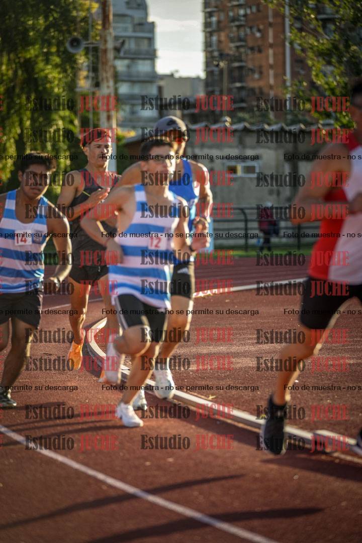 Fotos de los 1500 m llanos de varones
