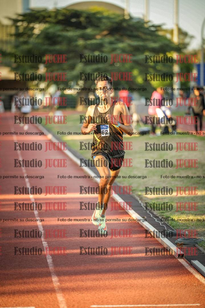 Fotos de los 3000 m llanos de varones
