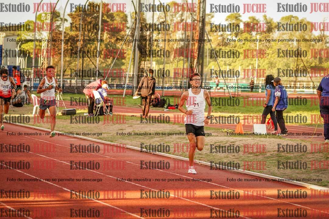 Fotos de los 3000 m llanos de varones