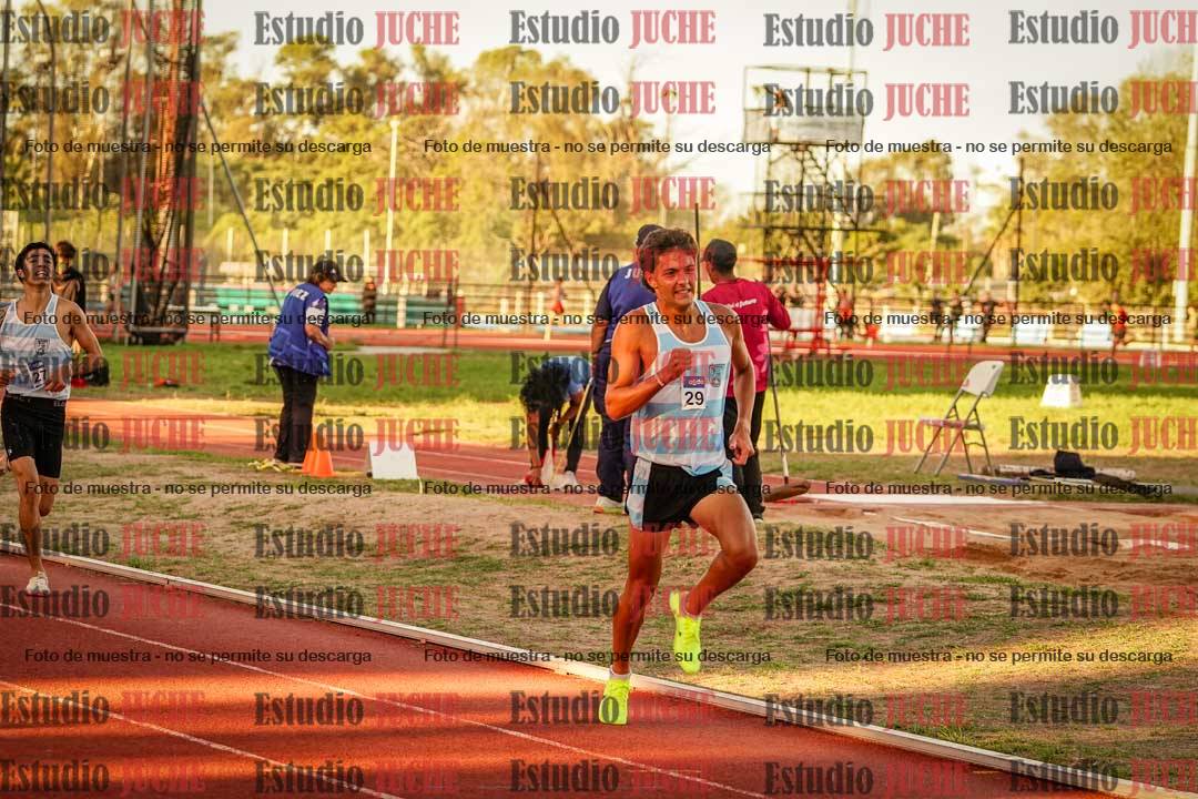Fotos de los 3000 m llanos de varones