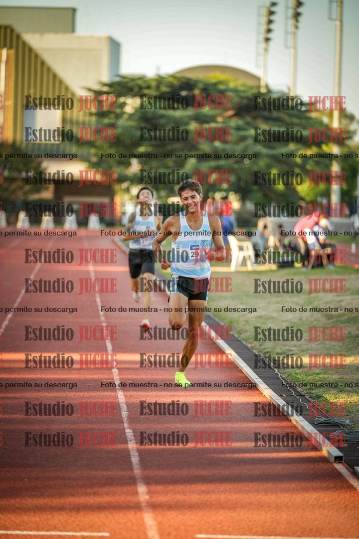 Fotos de los 3000 m llanos de varones