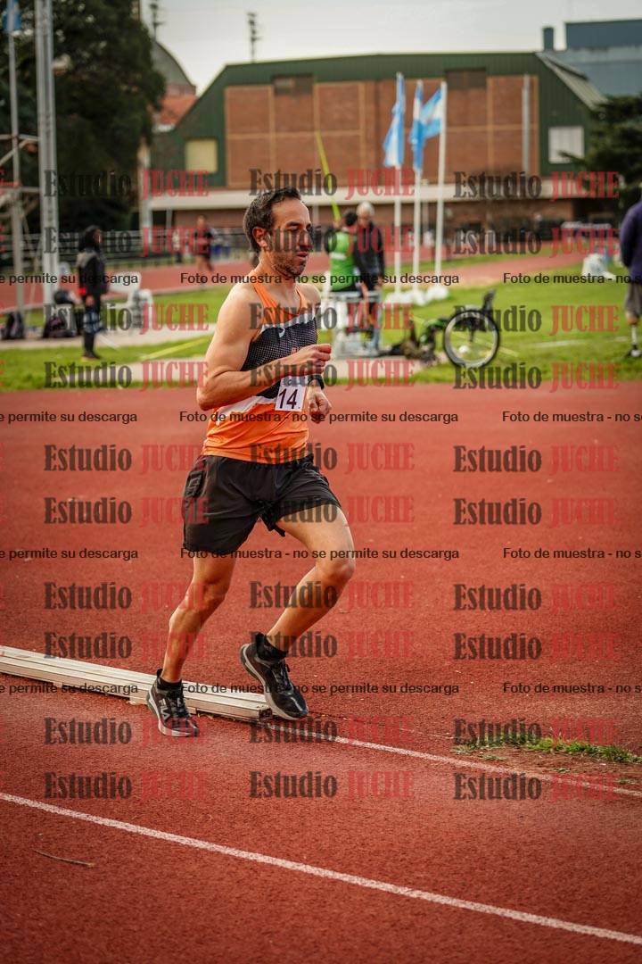 Fotos de los 3000 m llanos de varones