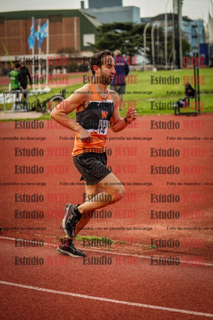 Fotos de los 3000 m llanos de varones