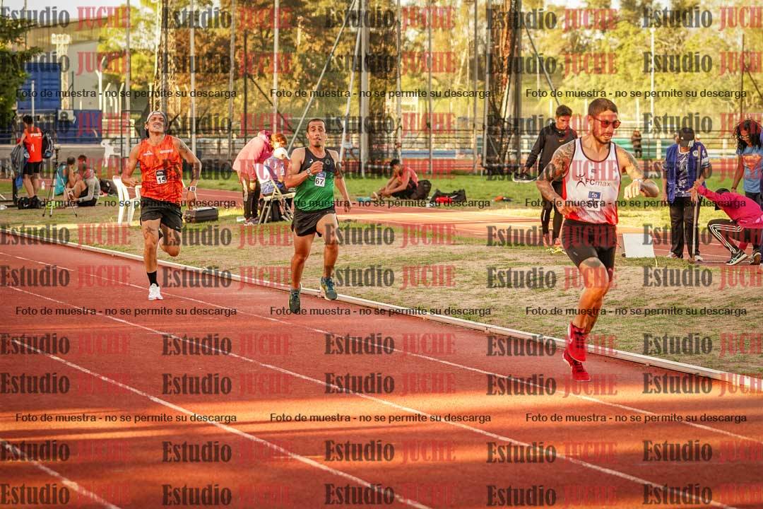 Fotos de los 3000 m llanos de varones