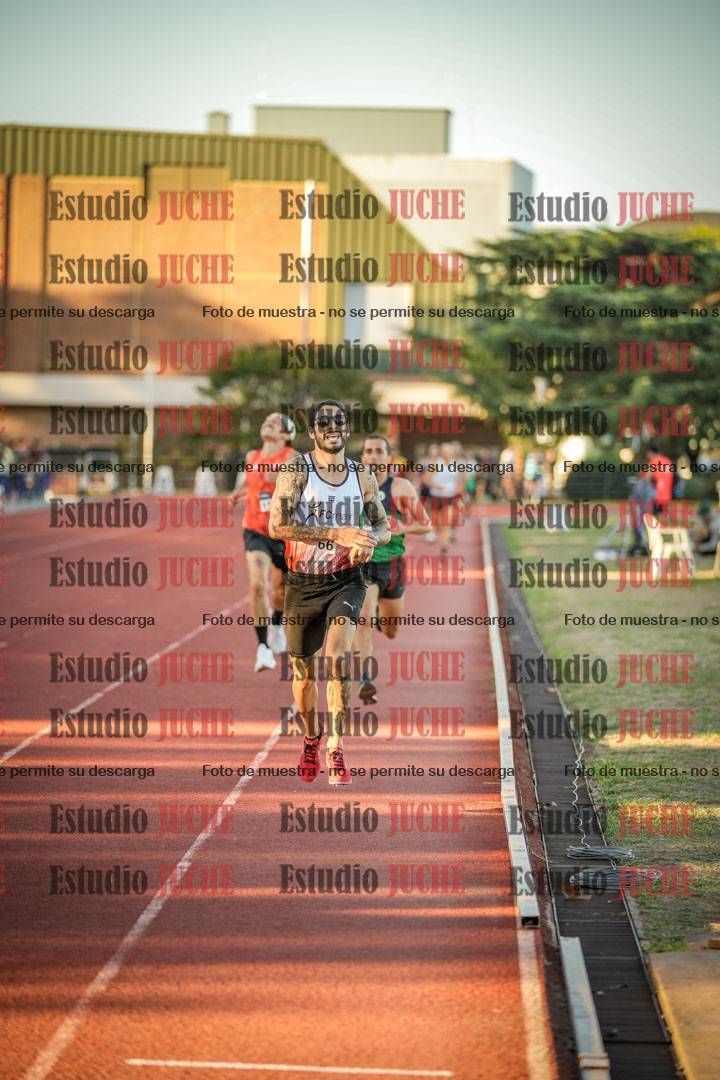 Fotos de los 3000 m llanos de varones
