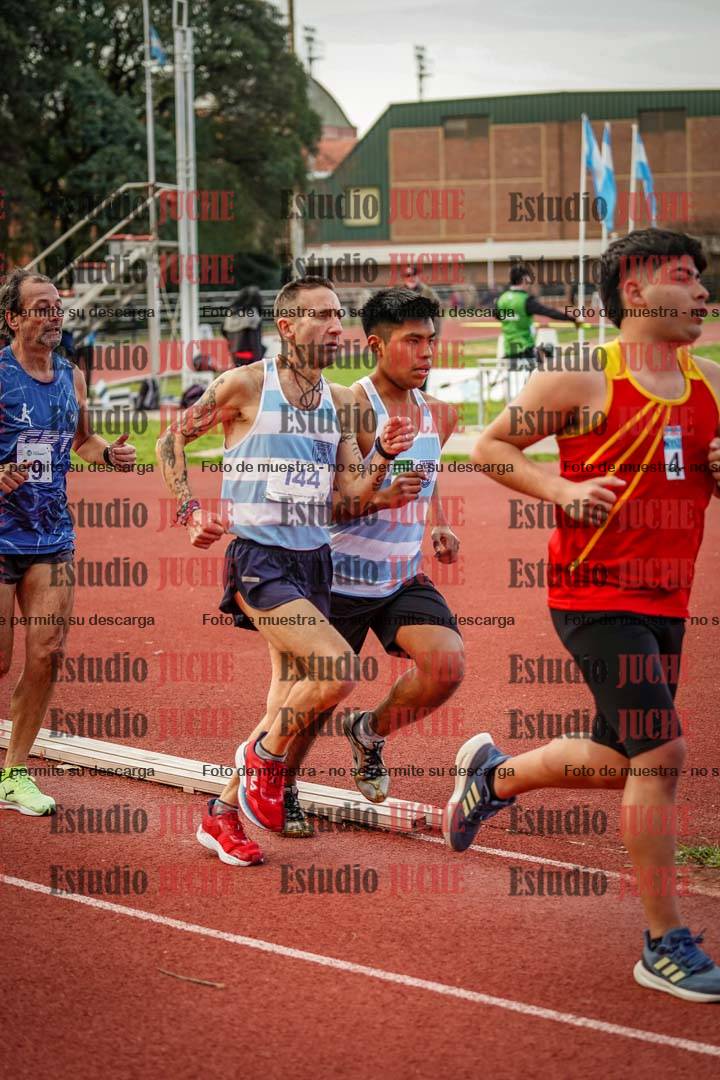 Fotos de los 3000 m llanos de varones