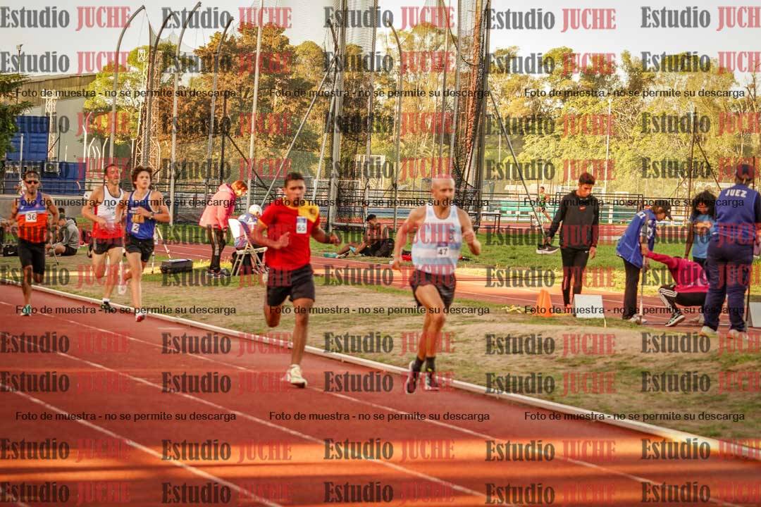 Fotos de los 3000 m llanos de varones