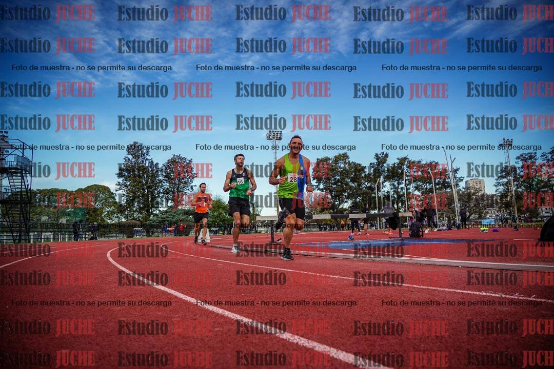 Fotos de los 3000 m llanos de varones
