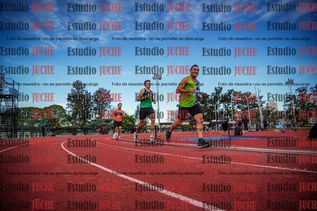 Fotos de los 3000 m llanos de varones