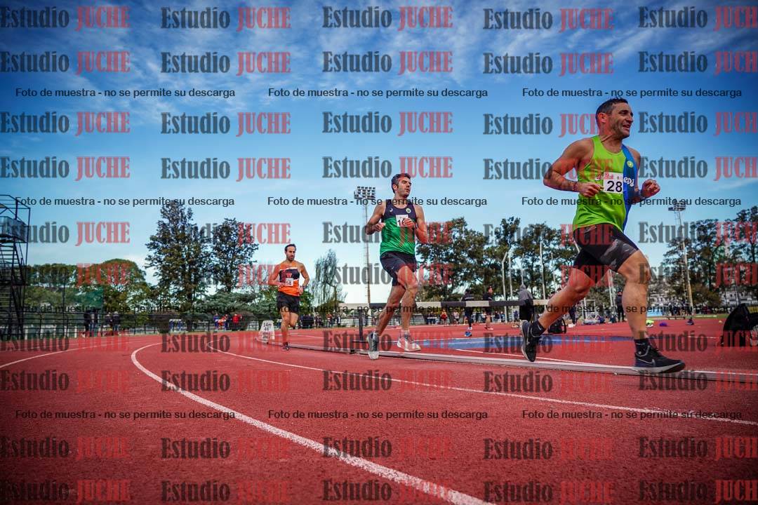 Fotos de los 3000 m llanos de varones