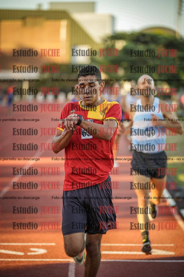 Fotos de los 3000 m llanos de varones