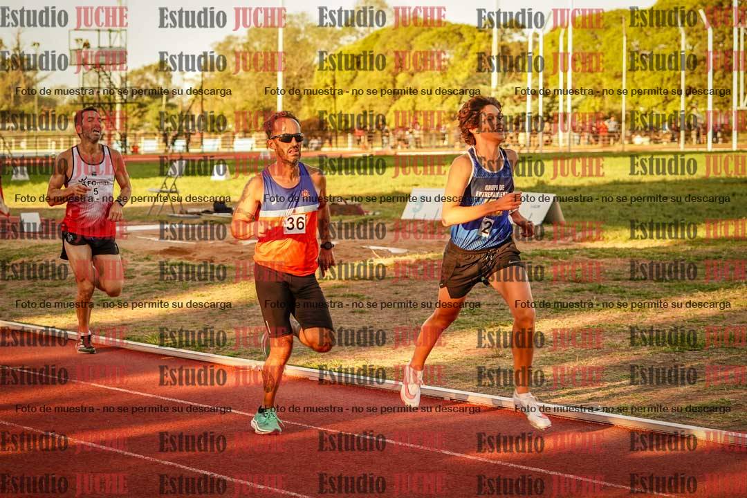 Fotos de los 3000 m llanos de varones