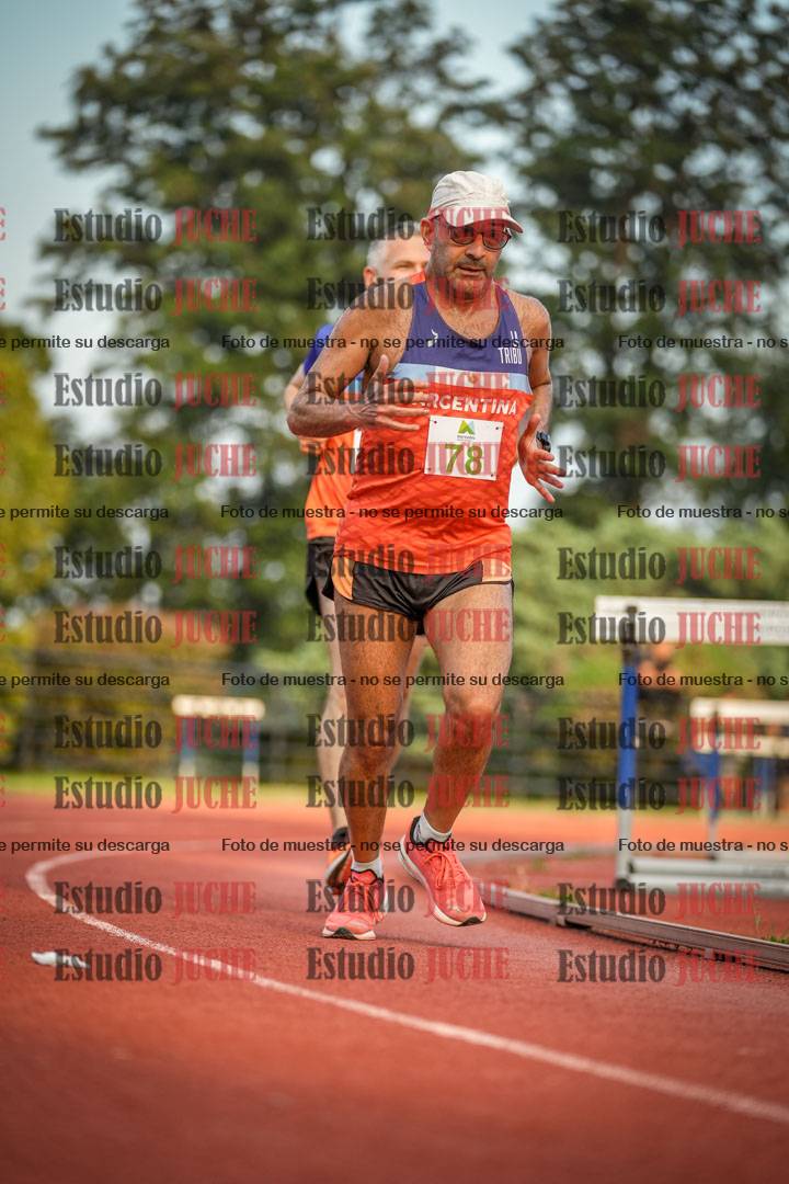 Fotos de los 3000 m llanos de varones