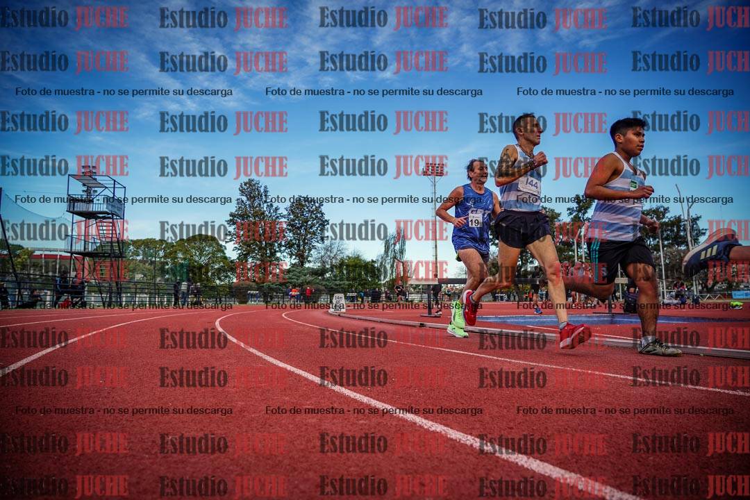 Fotos de los 3000 m llanos de varones