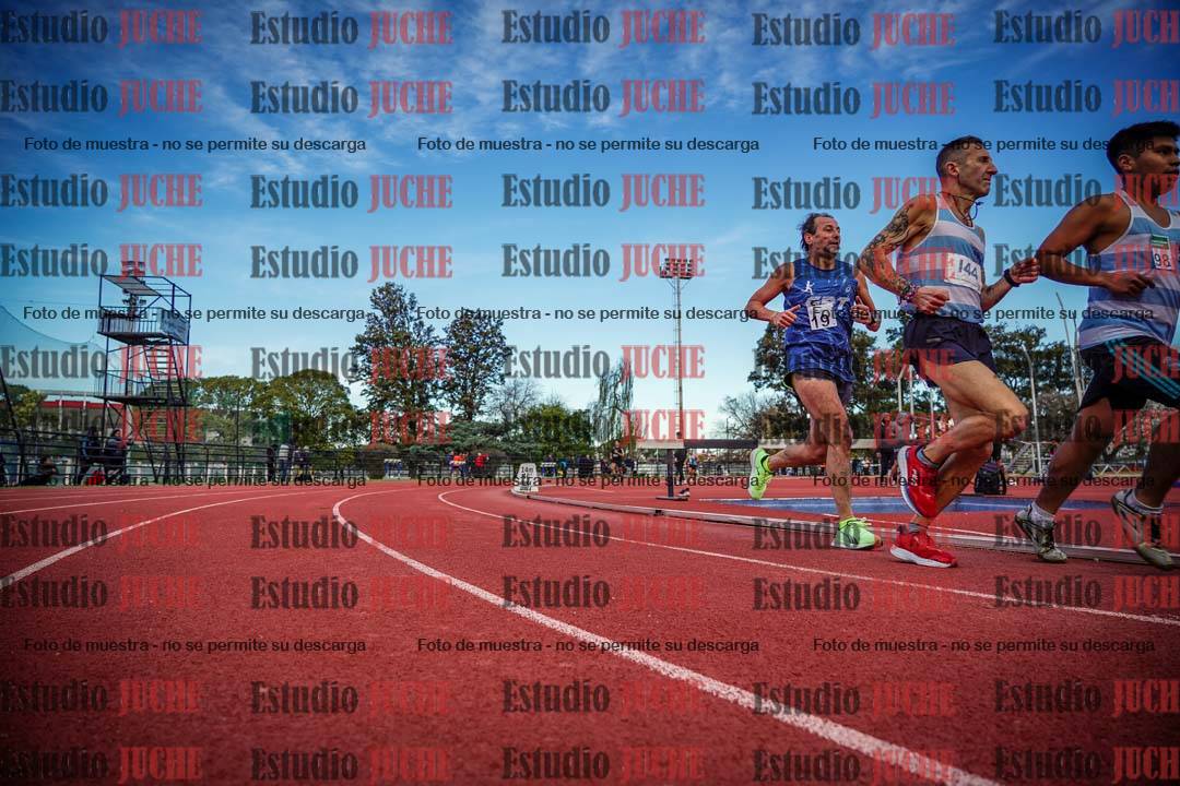Fotos de los 3000 m llanos de varones